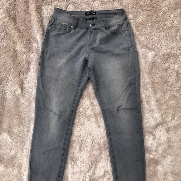 Jeans - Picture 2 of 3